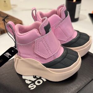 Sorel Kids Sneakers in Pink and Black